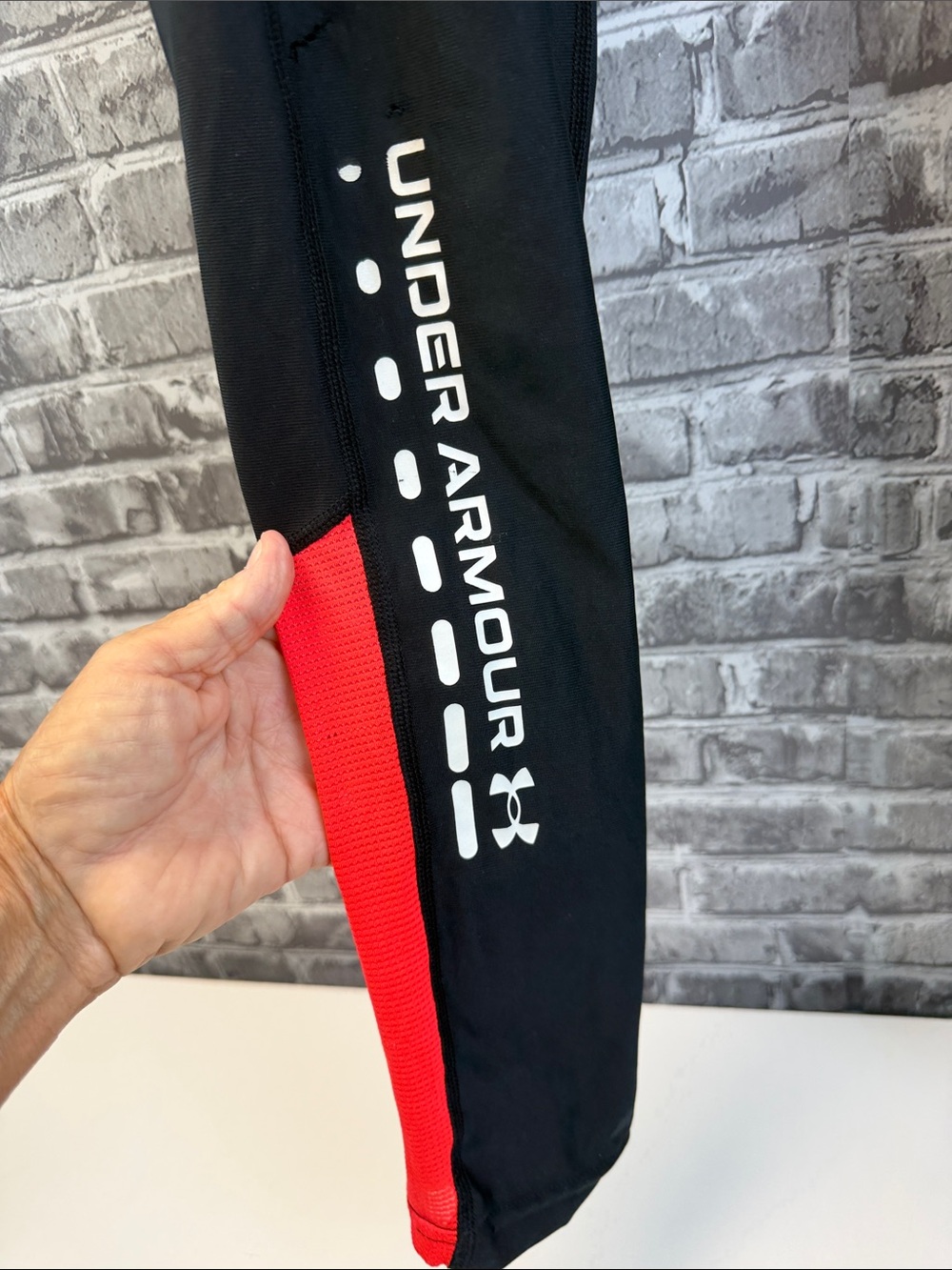 Under Armour Black Leggings with colored Lower Panels - Picture 2 of 8